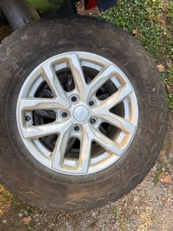 Jeep Wheel with Bridgestone A/T Tire