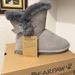 Fur- lined Boots 