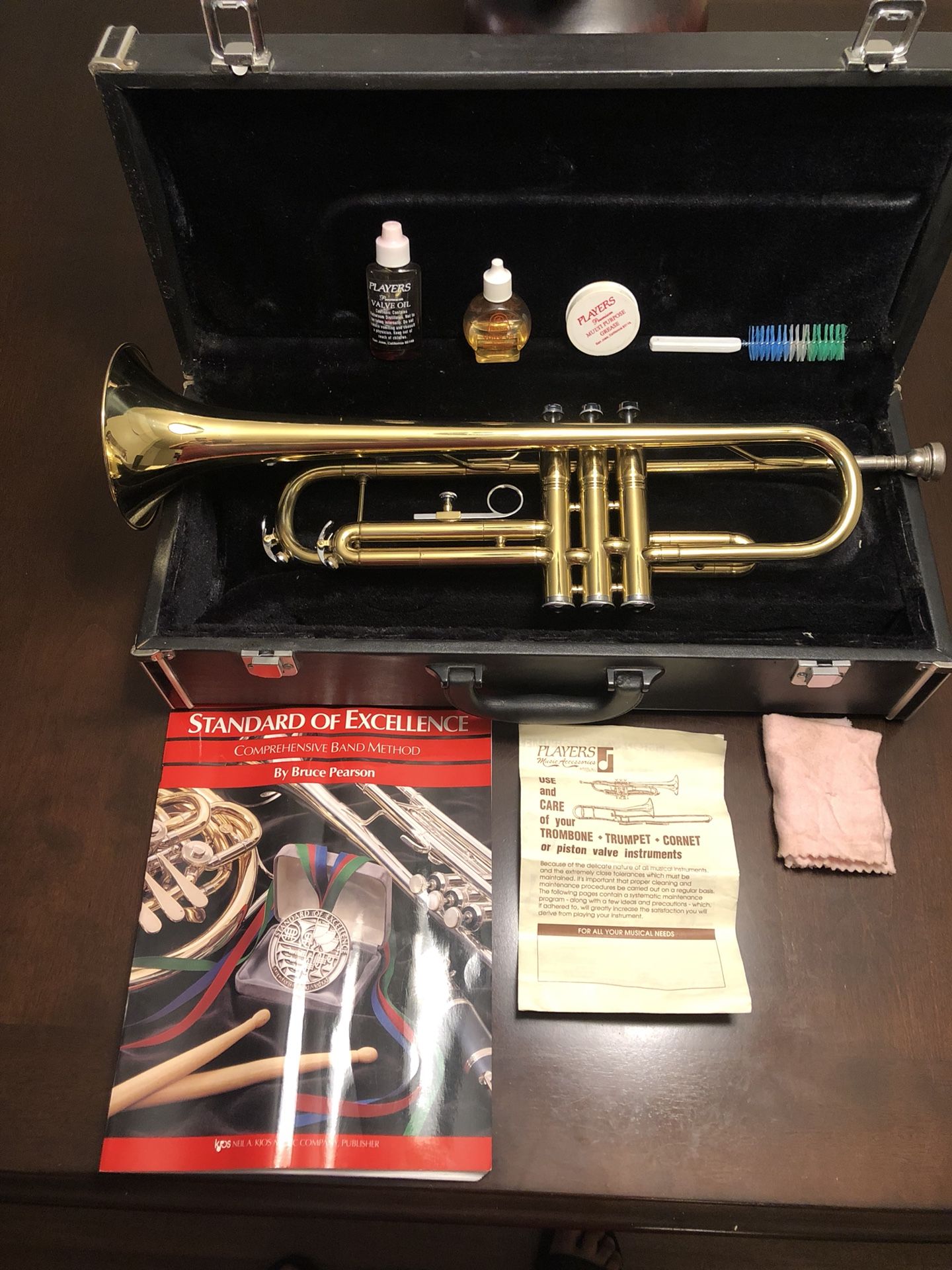 Skylark TRUMPET like NEW ✅ + Case + Learning book+ Cleaning accessories MUST SEE!