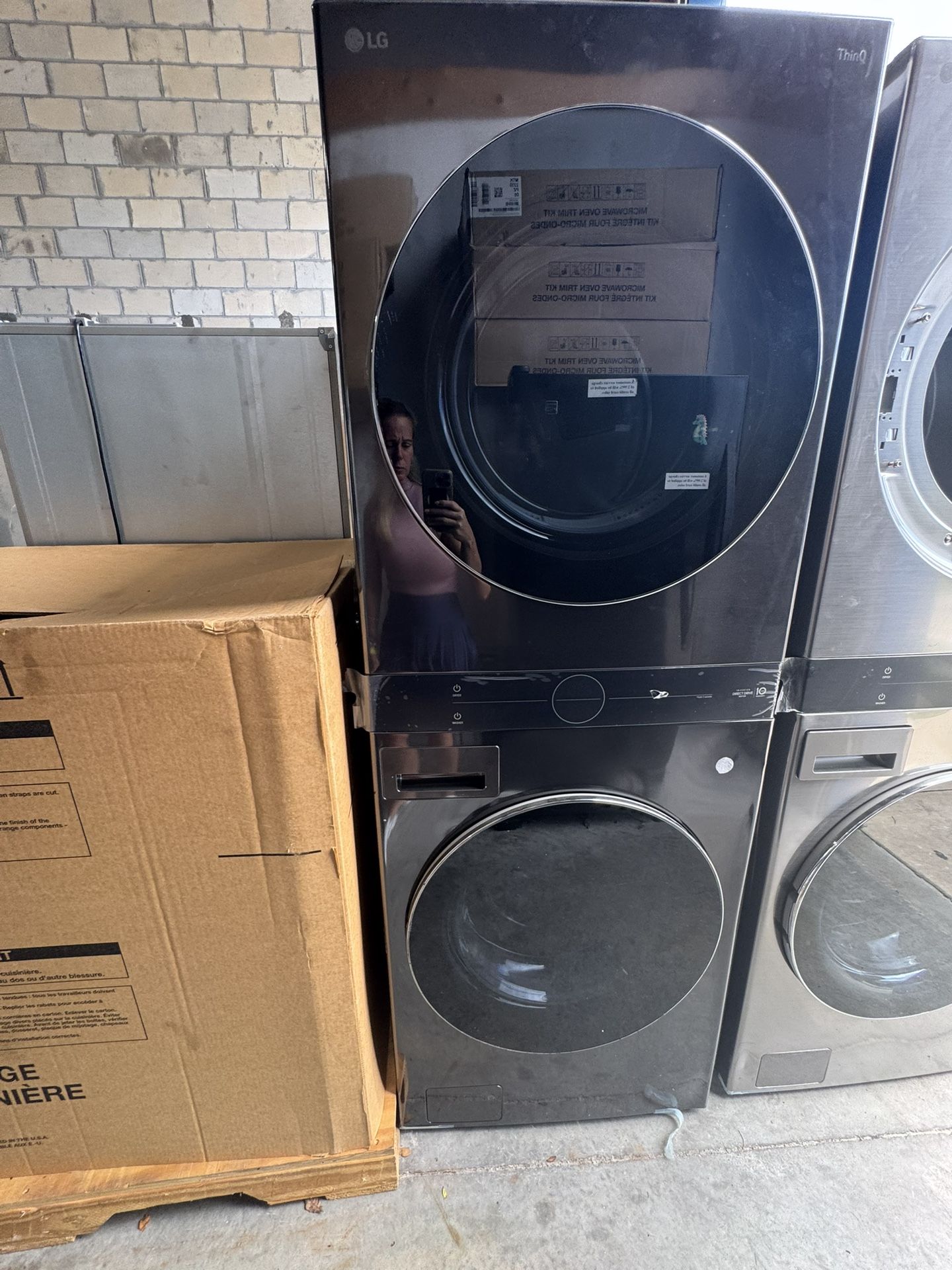 New Scratch And Dent Washer And Electric Dryer Tower 