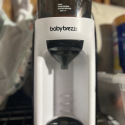 Baby Brezza Formula Dispenser 