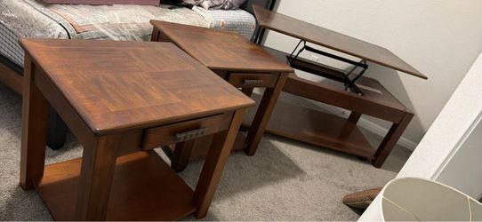Lift top coffee table and matching 2 side tables
