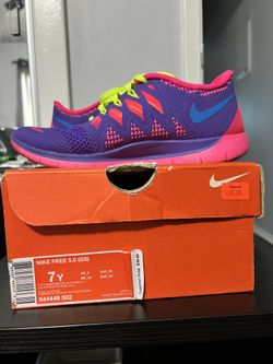 Nike free 5.0 Youth Girls tennis shoes