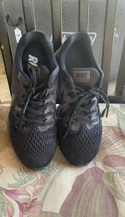 Women’s Nike runners Pegasus size 9