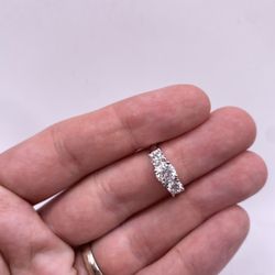 3 Diamonds Ring (1.57 C.t) Natural Certified!
