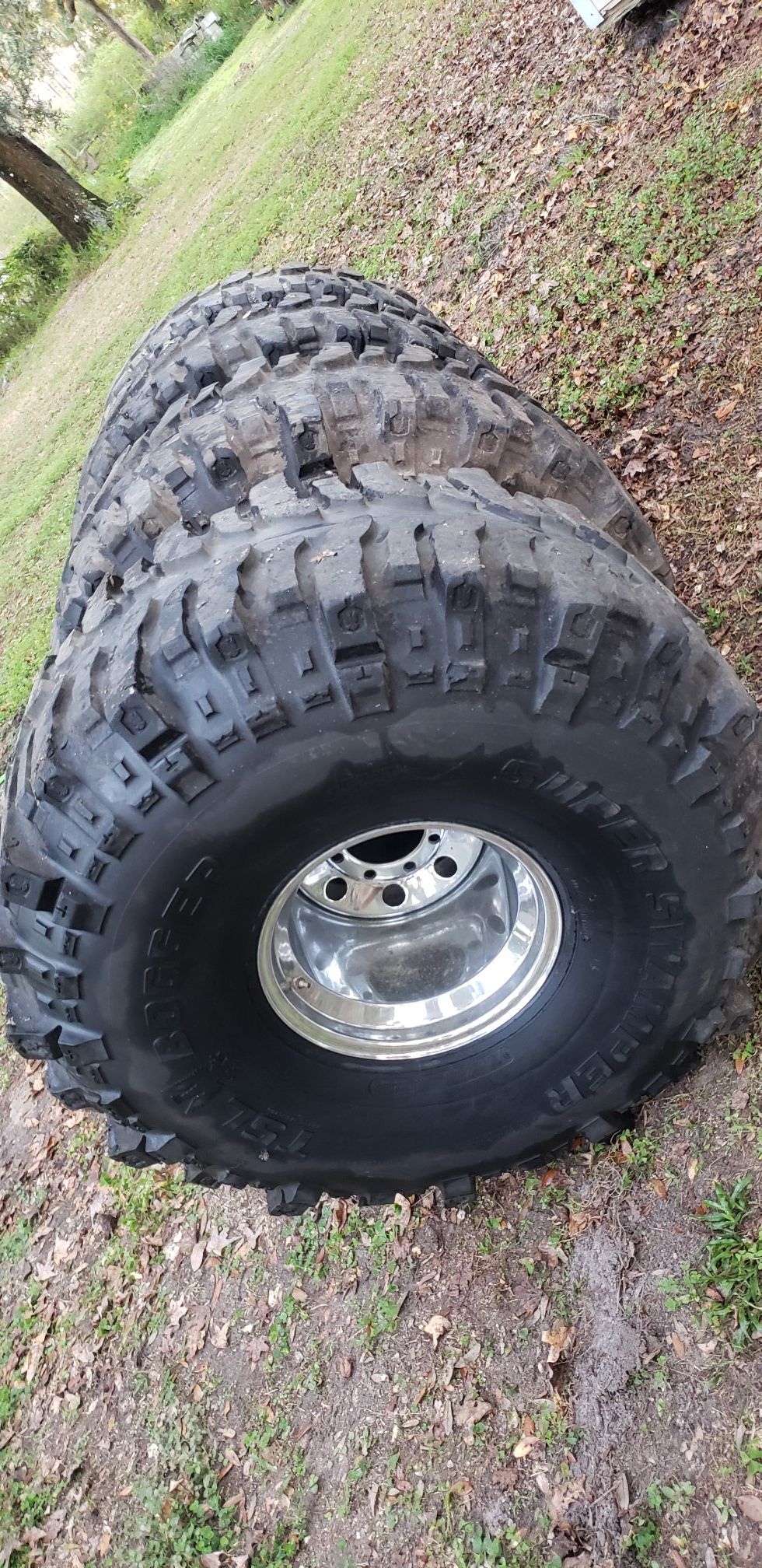 44x19.5x15 Boggers on 15x14 8x6.5 old school wheels