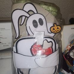 NWT Loungefly Disney Nightmare Before Christmas Zero Crossbuddies Cosplay Crossbody BagPerfect Xmas gift for the NBC fans in your life!

New w/Tags Lo
