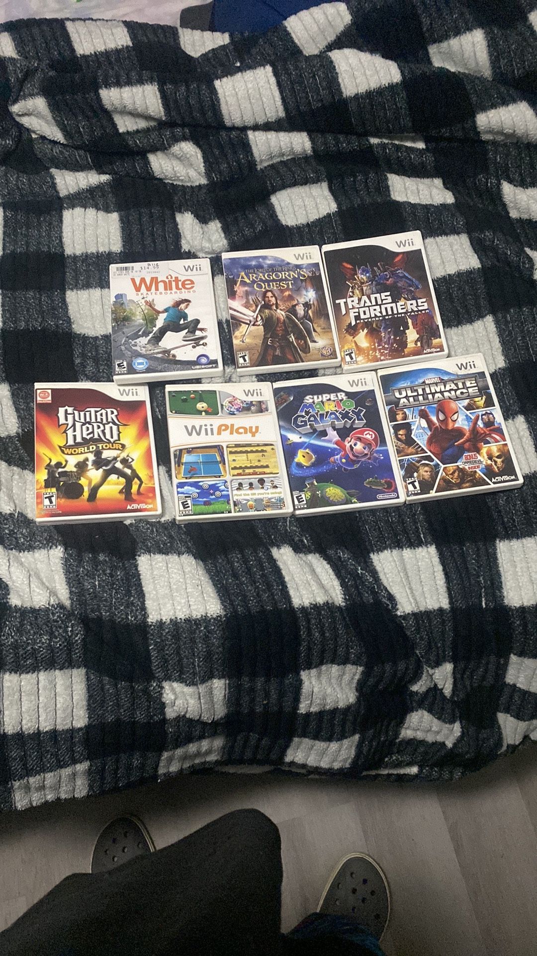 Nintendo Wii Game Bundle - Super Mario Galaxy, Guitar Hero, Wii Play & More!