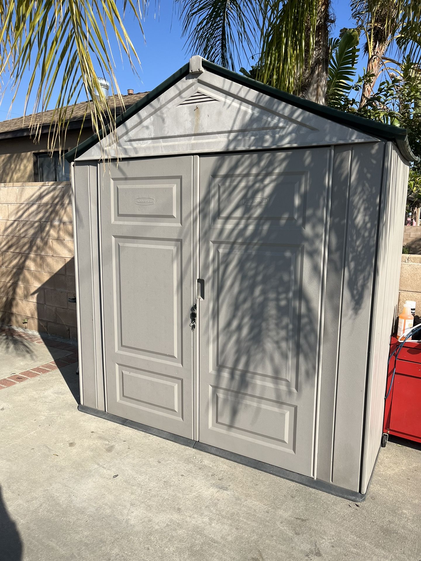 Rubbermaid Shed 8x4