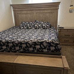 Mattress Frame With Mirror And Nightstand (king Size)