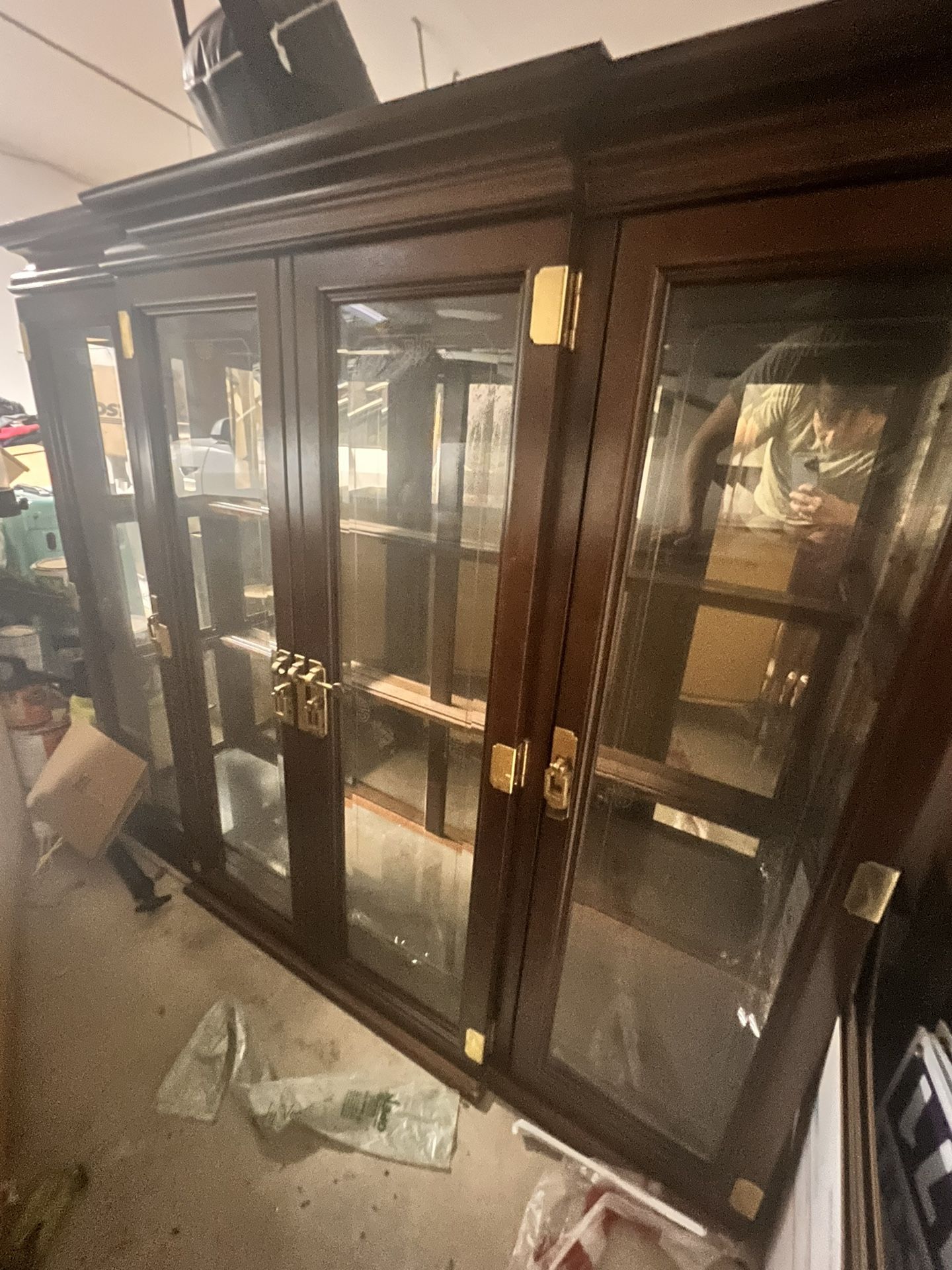 China Cabinet (Base And Hutch)
