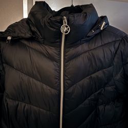  Michael Kors Black Puffer Jacket Packable