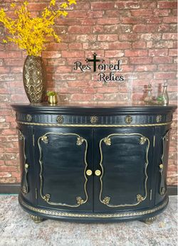 Large classic black oval Bombay chest