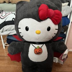 Hello Kitty Dracula Greeter 