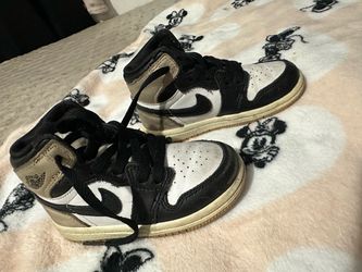 Nike Air Jordan 1 High Top Sneakers