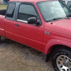 2001 Mazda B3000,V-6,aut.