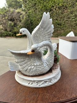 Vintage Porcelain Swan Figure 