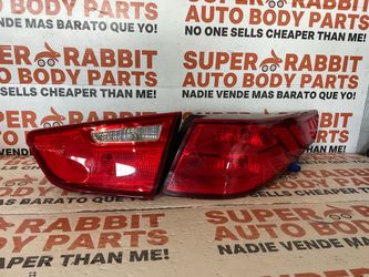 2014 Optima Tail Light Passenger SET  OEM 💥 2015
