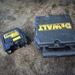 Dealt Cross Line Plumb Spot Combination Laser /with Box