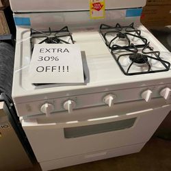 HOTPOINT RGBS330DRWW 30-in 4 Burners 4.8-cu ft Freestanding Gas Range Stove