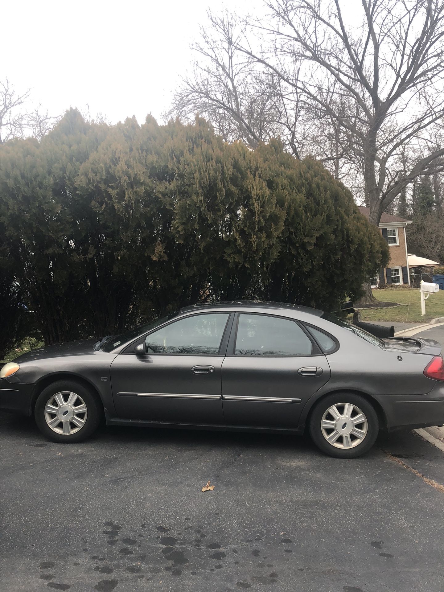 2003 Ford Taurus