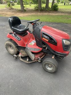 Craftsman YT3000 Riding Lawn Mower — Runs Great — No Issues