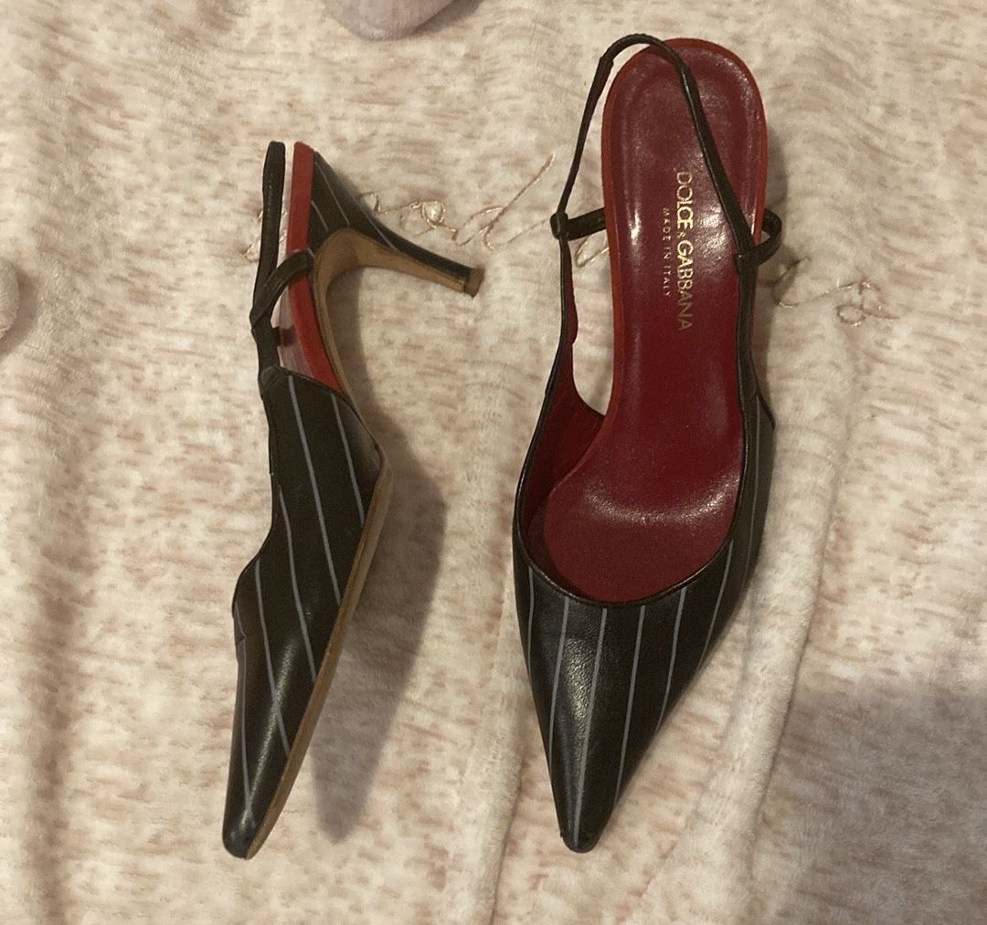 Dolce & Gabbana Striped Black and Grey Heels Pointed Toes Women's Sz 37  Stripes for Sale in Scarsdale, NY - OfferUp