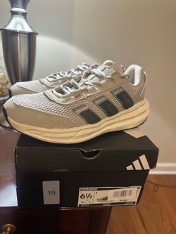 Women’s Adidas Sneakers