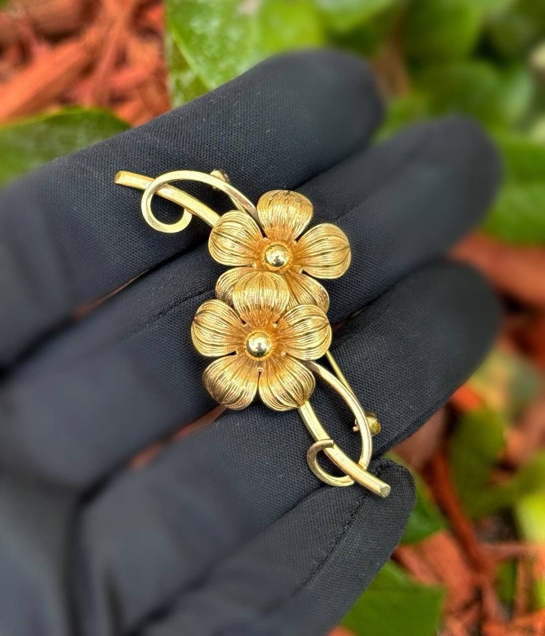 Forstner Vintage Jewelry 10k solid yellow gold Flower Brooch