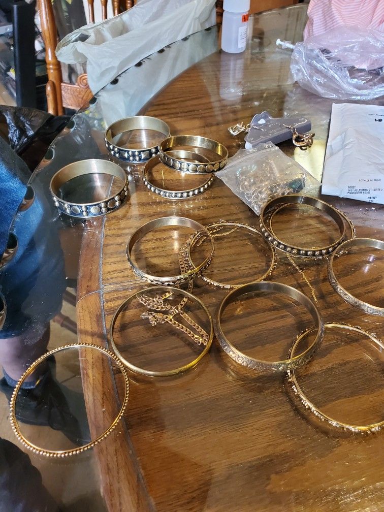 Bracelet For Sell Give Me A Offer N The Urs Nice Bracelet For Women