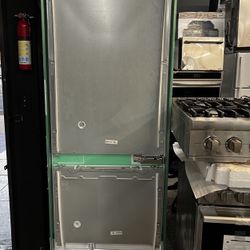 Built In Thermador 30” Panel Ready Bottom Freezer 