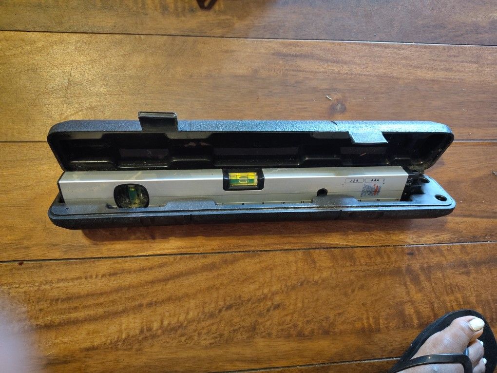 Hand Tool Equipment Lever In Case