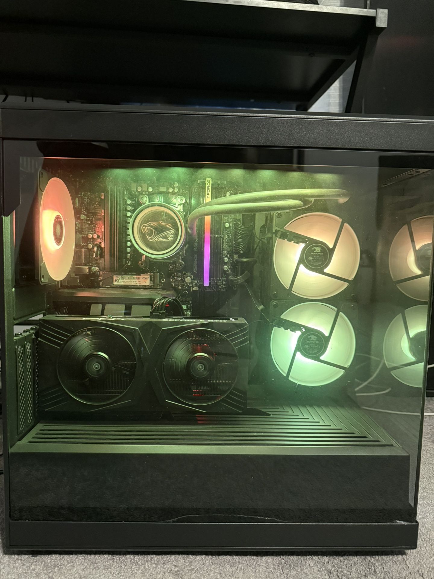 iBUYPOWER Y40 Gaming Desktop Liquid Cooled AMD Ryzen 7-7700 NVIDIA GeForce RTX 4070 12GB - 16GB DDR5 1TB SSD Black