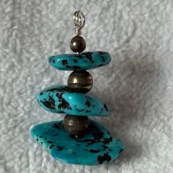TURQUOISE AND STERLING SILVER PENDANT