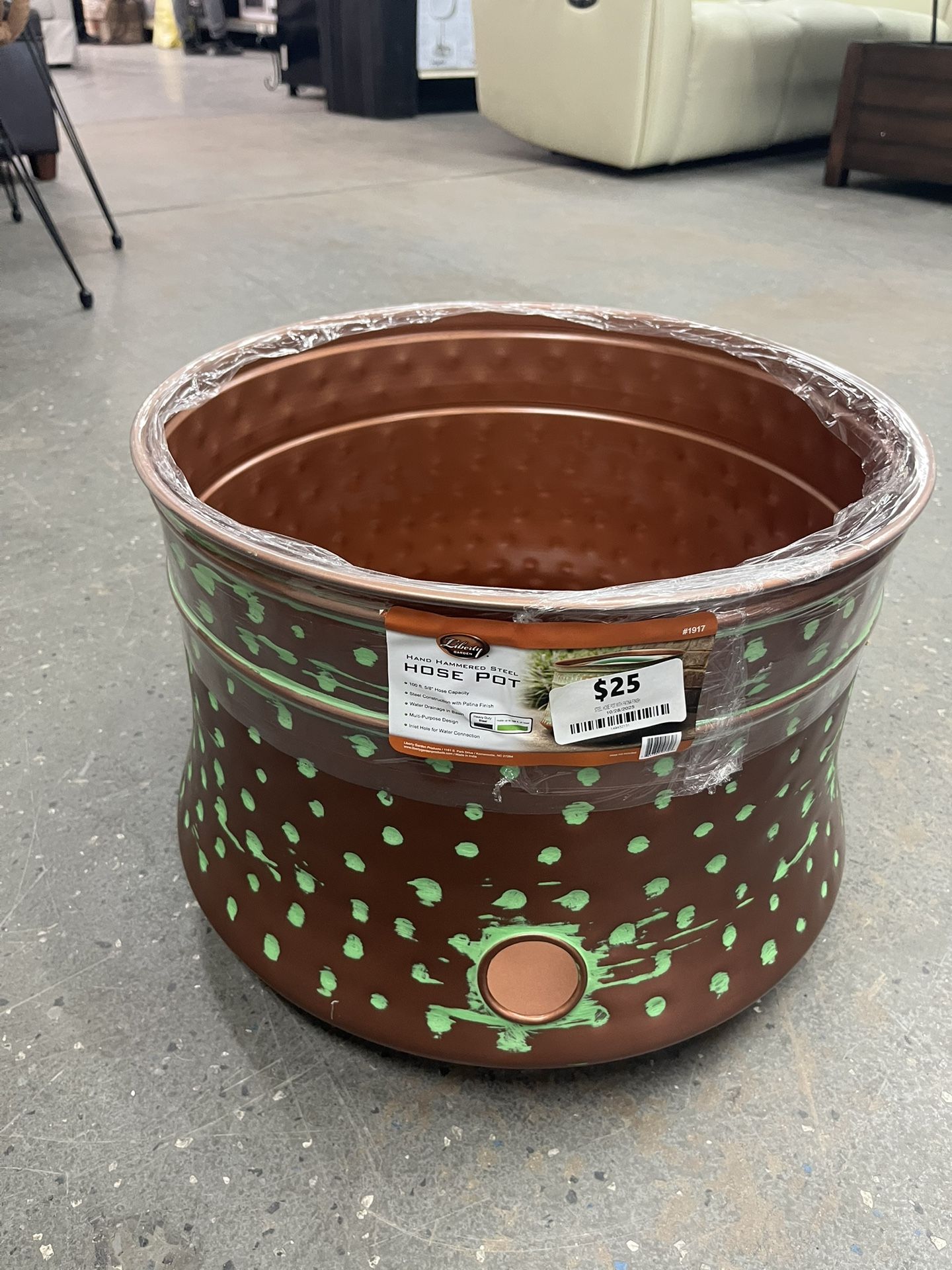 Hose Pot 100ft  5/8 “ Hose Capacity 