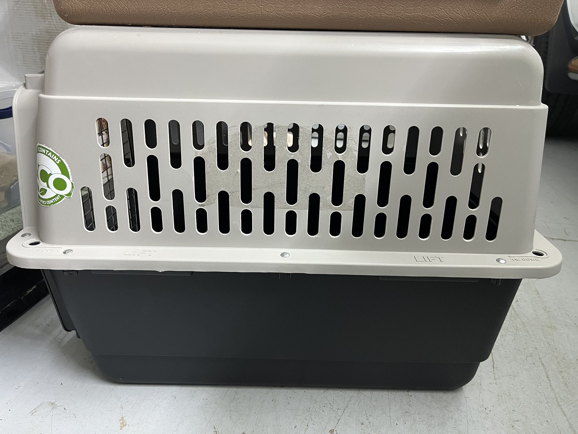 Medium Dog Crate