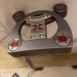 Titliest Scotty Cameron