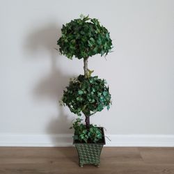 Faux Topiary Plant Decor 31"