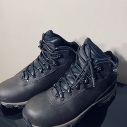 Hi-Tec Hiking Boots Mens Size 9 New