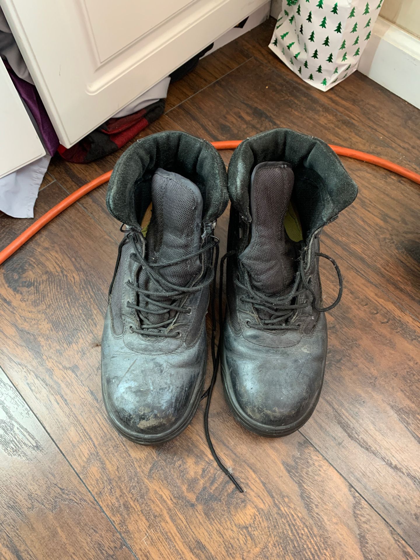 Work zone steel toe boots 10.5