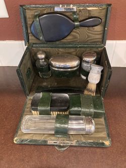 Antique Victorian or Edwardian fitted leather travel vanity and grooming case