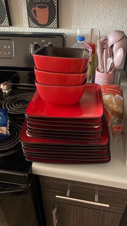 Plates/bowls set