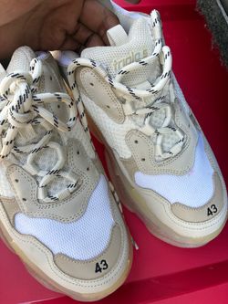 Men shoes size 10