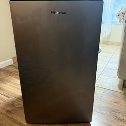 Hisense Mini Fridge 