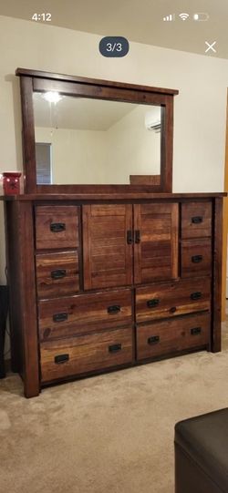 Queen Bedroom Set.