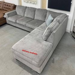 Gray Right-Left Sectional,seccional//We Have A Lot Of Bedroom Set,Living room,bed,mattress,Bunk Bed,daybed,TV Stand,dining Room, Rug,