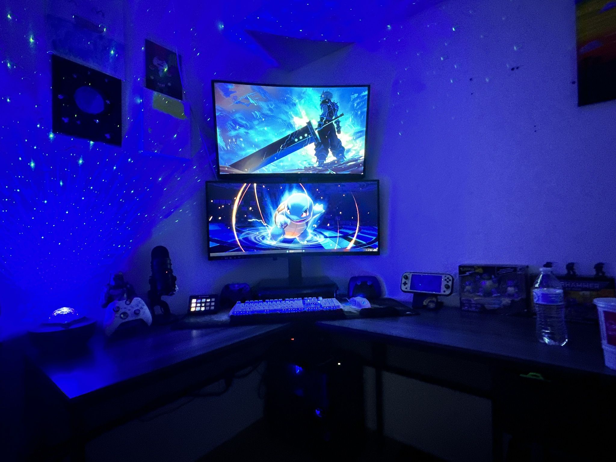 Samsung 32" Odyssey Neo G7 4K UHD 165Hz 1ms G-Sync 1000R Curved Gaming Monitor, Quantum HDR2000