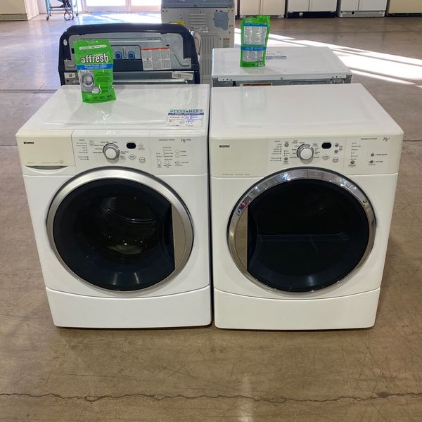 Kenmore White Front Load Washer\Electric Dryer Set 82 for Sale in Englewood, CO OfferUp