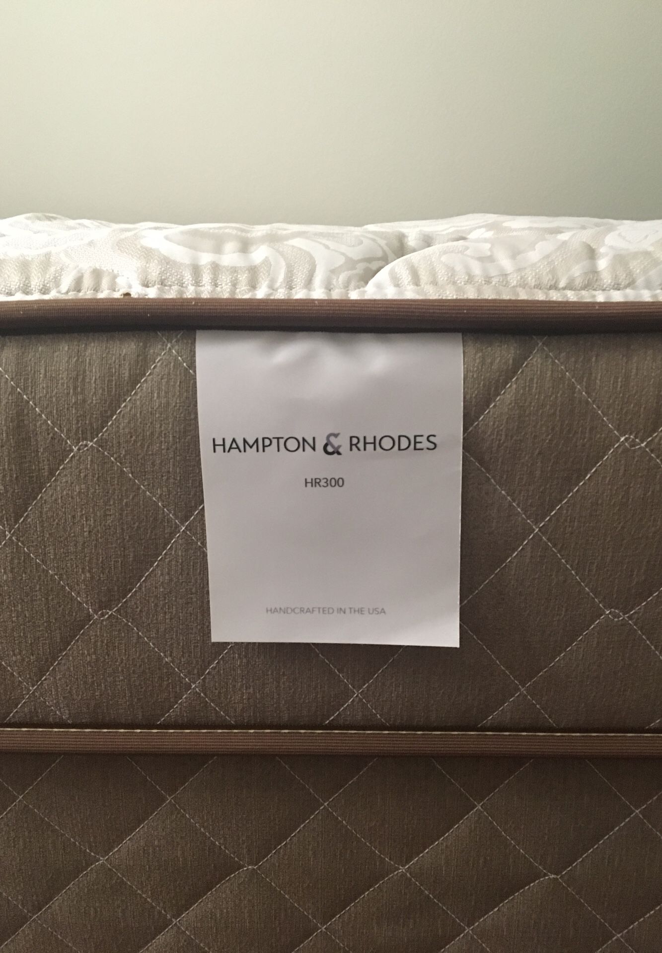 Hampton and Rhodes HR300 QueenSize Plush Mattress