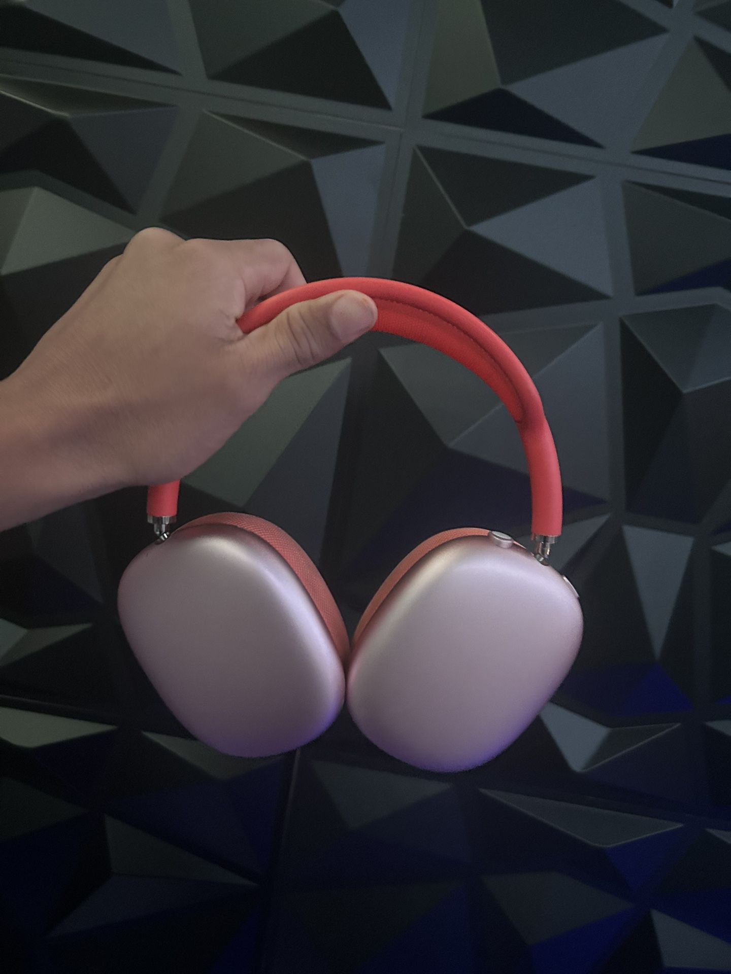 AirPod Max (orange)